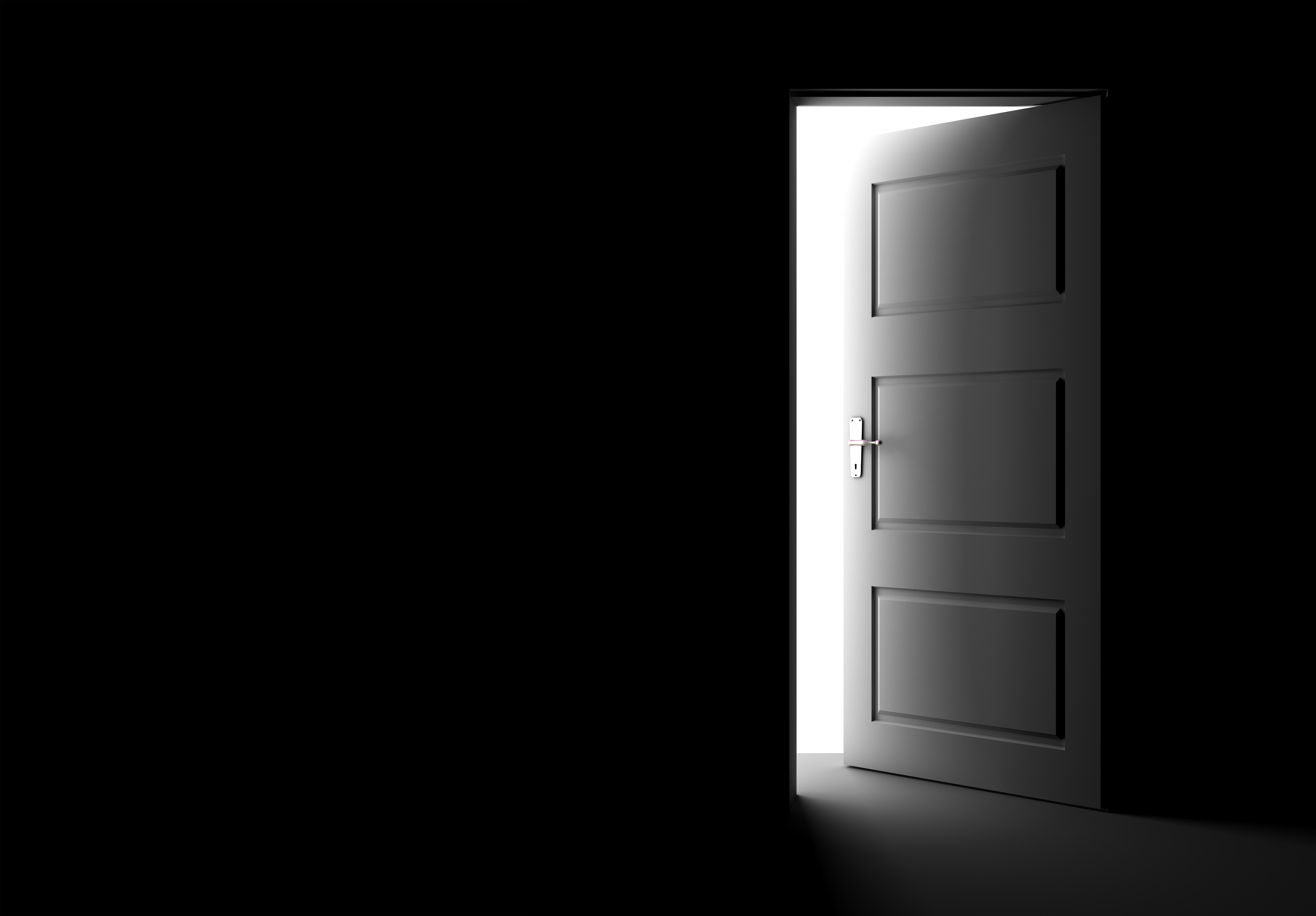 Открытая дверь сверху. Открытая дверь. Приоткрытая дверь. Дверь открывается. Дверь в темноте.